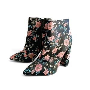 NWOT Charlotte Russe Jacquard Embroidered Boot Heels